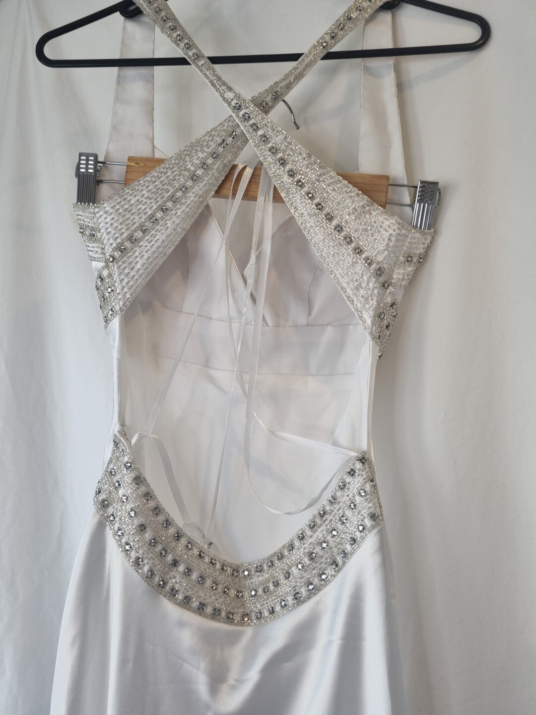 iModa White Backless Satin Beaded Crystal Diamante Slinky Wedding Dress Sz 69