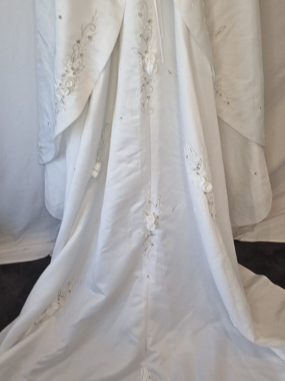 Imoda White Satin Corset Off Shoulder Beaded Roses Train Wedding Dress Sz 1217