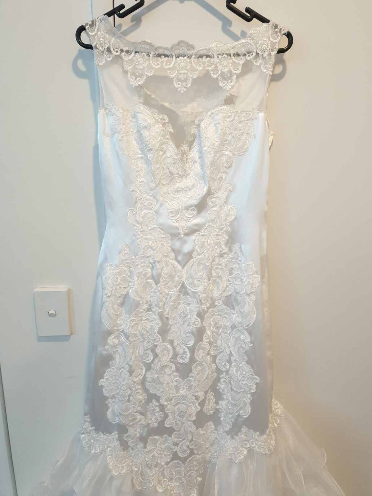 White satin applique organza ruffled wedding dress size 101