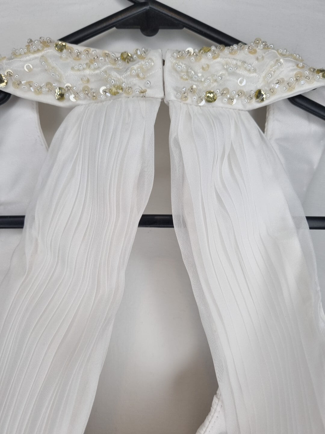 Imoda White Chiffon Ruched Beaded Round Neck High Back Wedding Dress Sz 810