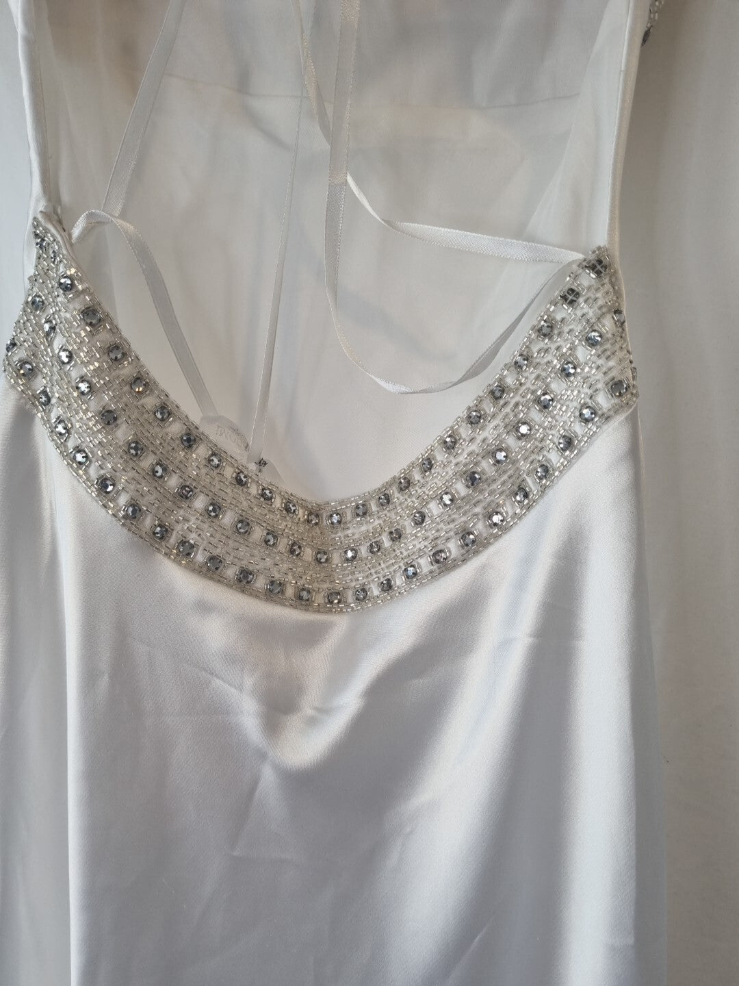 iModa White Backless Satin Beaded Crystal Diamante Slinky Wedding Dress Sz 610