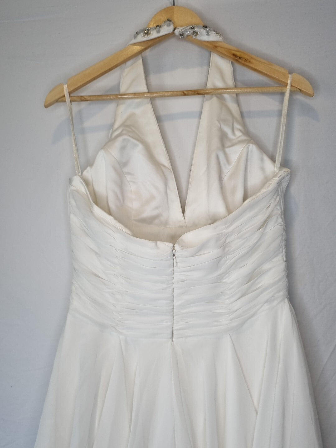 Isabella Faye Ivory Chiffon Ruched Beaded Halter Neck Train Wedding Dress Sz 1213
