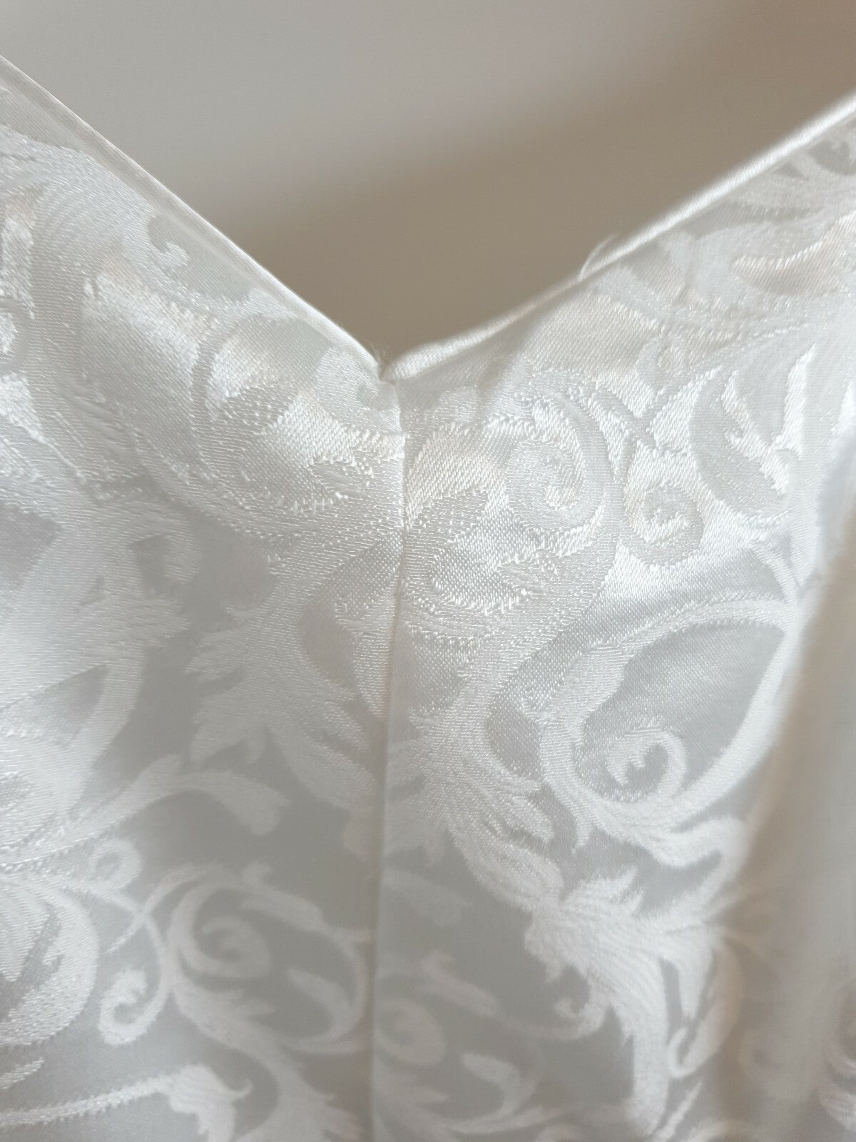 Paco white satin jacquard short sleeve wedding dress size 143