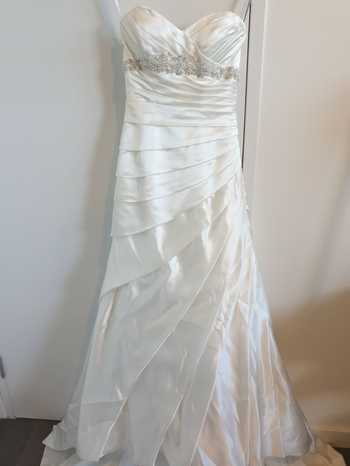 Essence ivory satin sweetheart beaded wedding dress au 7