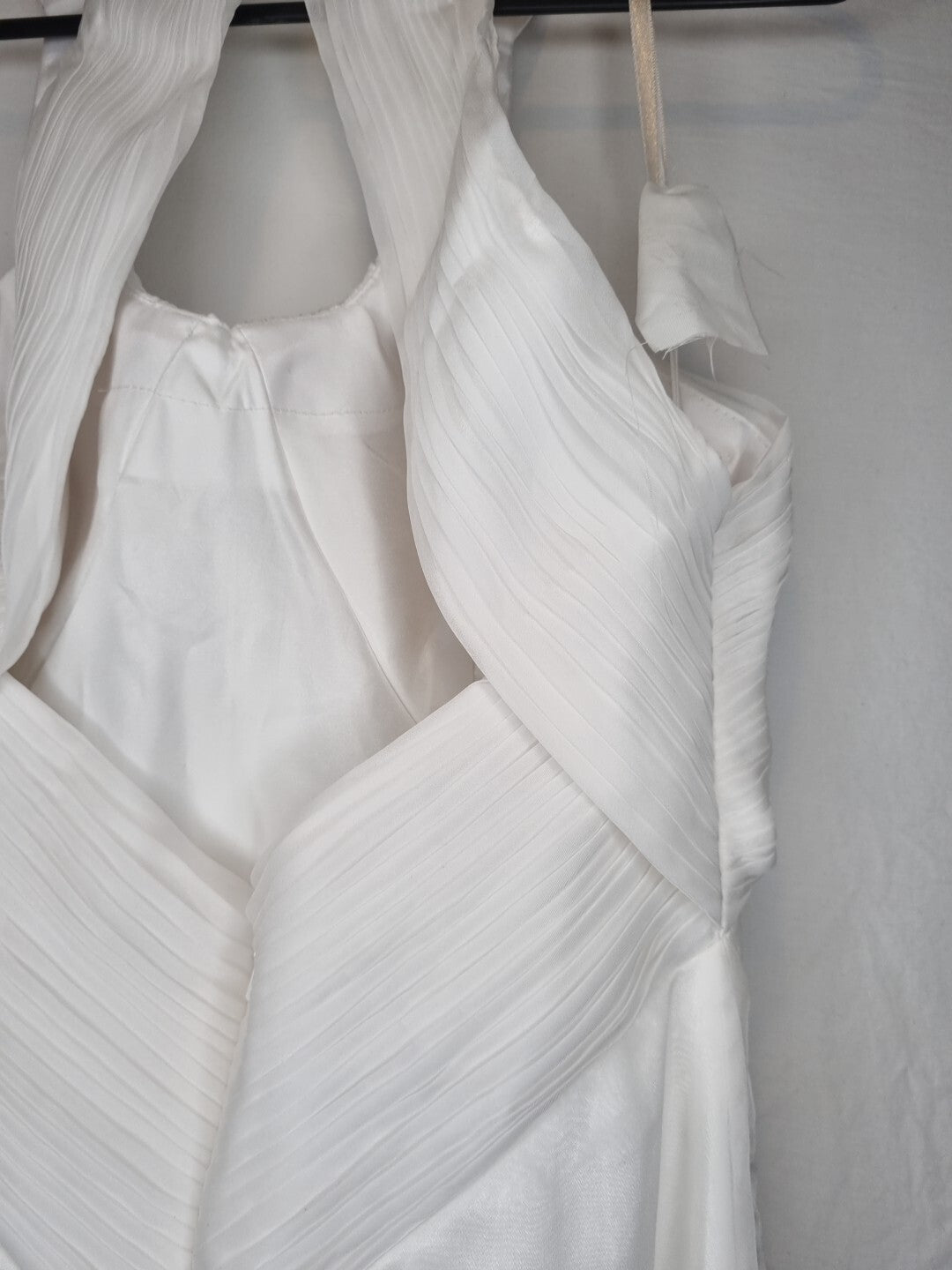 Imoda White Chiffon Ruched Beaded Round Neck High Back Wedding Dress Sz 1013