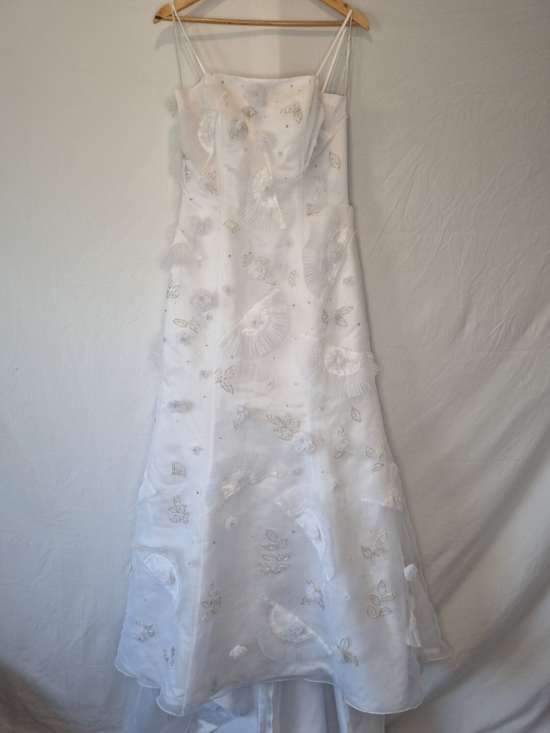 Isabella Faye White Organza Fan Embellished Beaded Train Wedding Dress Sz 12