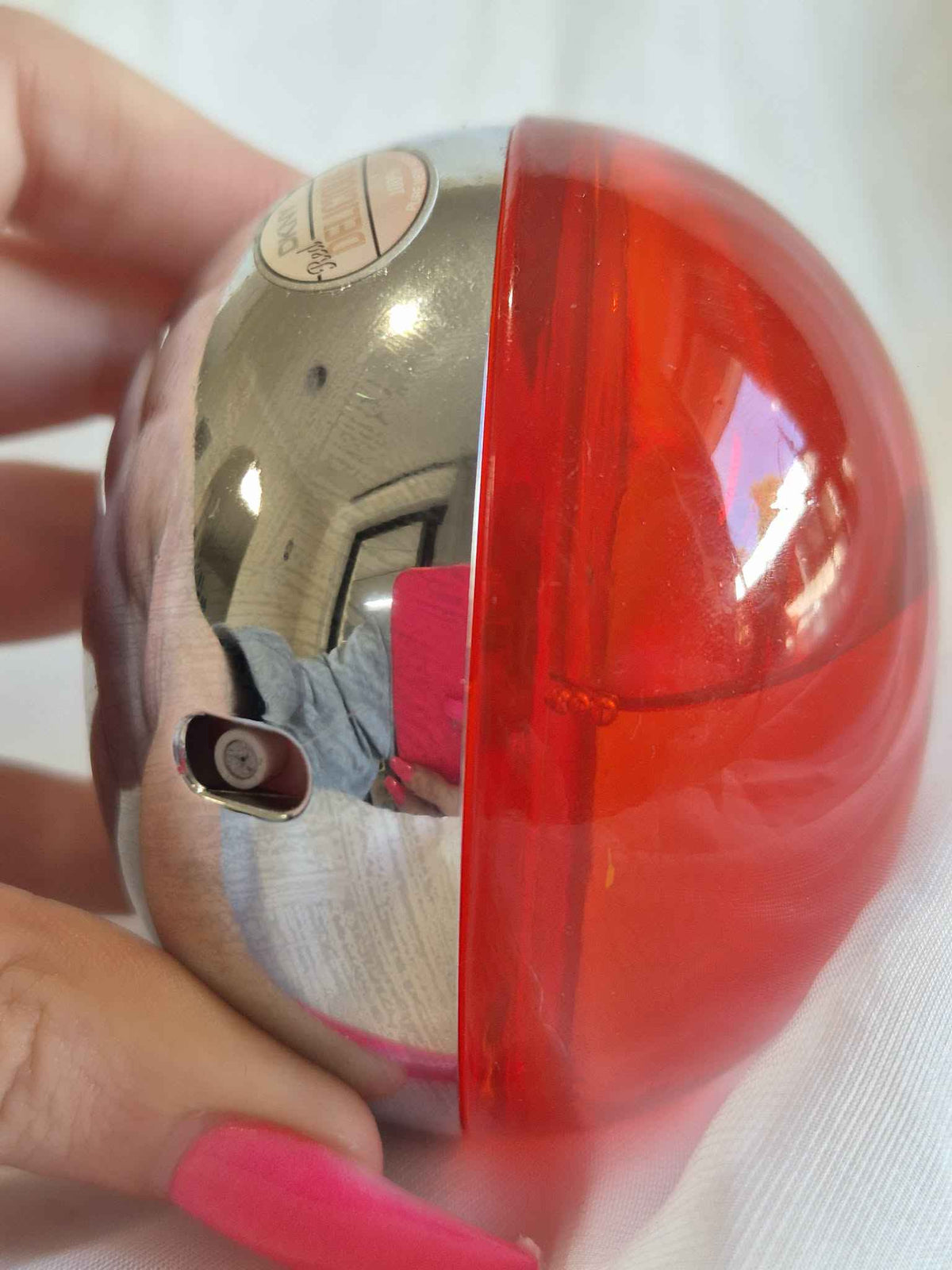DKNY Red Delicious Eau De Parfum Spray 50ml (60% Full, Unboxed, Discontinued, Rare)