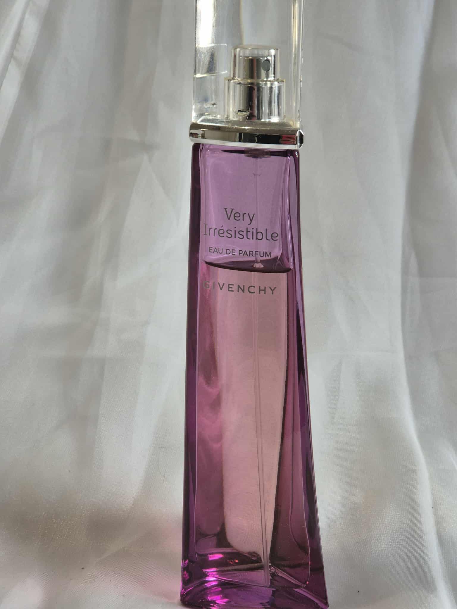 Givenchy Very Irresistible Eau De Parfum Spray 75ml (70% Full, Unboxed)