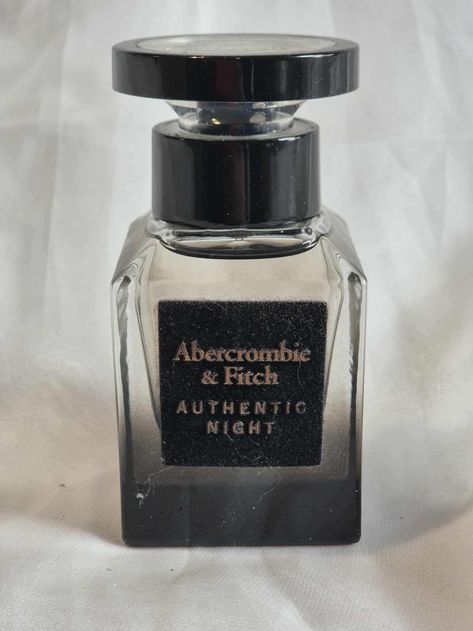 Abercrombie & Fitch Authentic Night Eau De Toilette Spray 30ml (Unboxed)