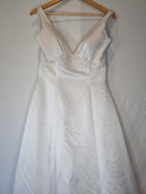 Isabella Faye White Satin V-neck Embroidered Beaded A-line Wedding Dress Sz 101
