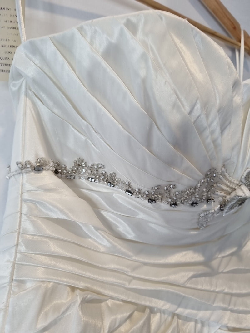 Imoda Ivory Sweetheart Ruched Beaded  Train Wedding Dress Sz 105