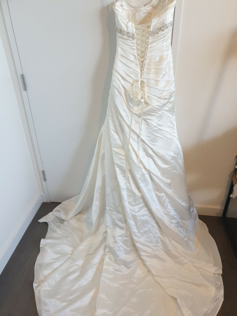 Essence ivory satin sweetheart beaded wedding dress au 75