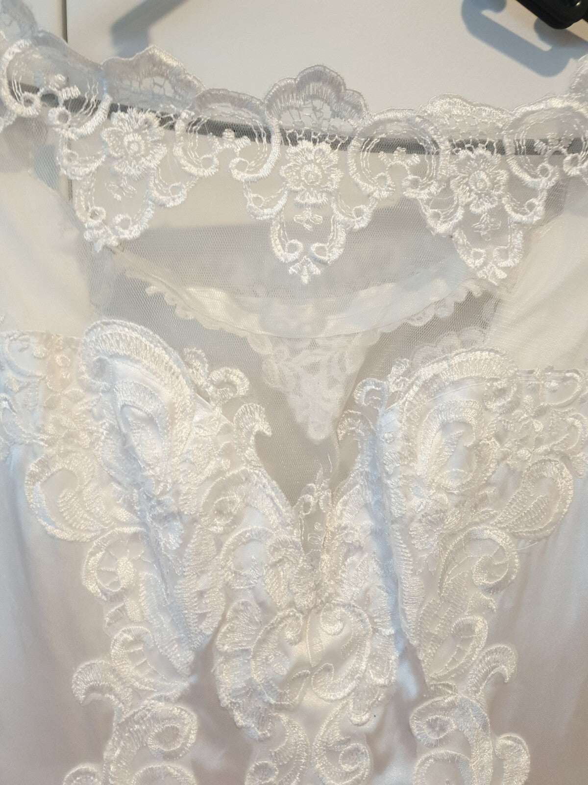 White satin applique organza ruffled wedding dress size 1010