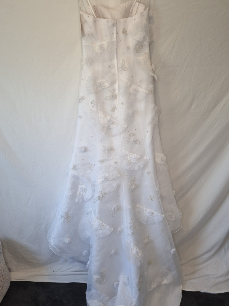 Isabella Faye White Organza Fan Embellished Beaded Train Wedding Dress Sz 128