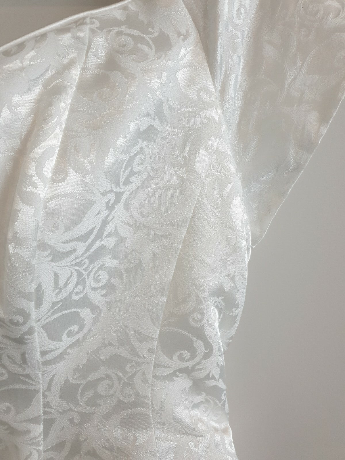 Paco white satin jacquard short sleeve wedding dress size 142