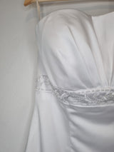 Isabella Faye White Satin Embellished Beaded A-line Wedding Dress Sz 146