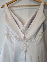 Isabella Faye White Satin V-neck Embroidered Beaded A-line Wedding Dress Sz 1010