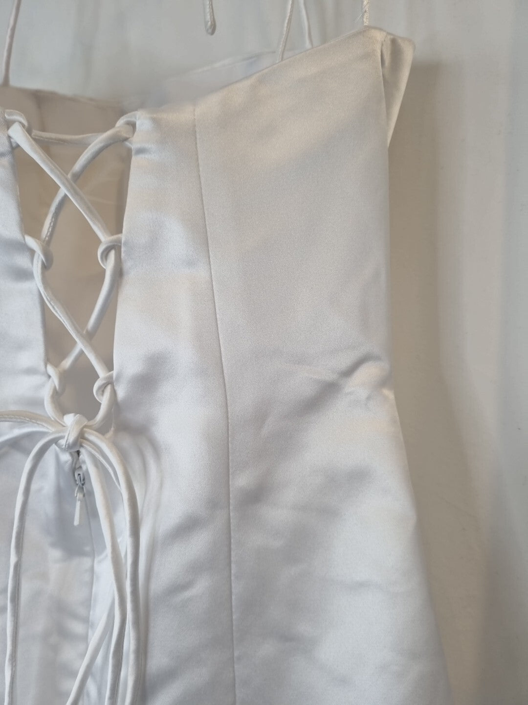 iModa White Backless Satin Embroidered Beaded A-line Halter Wedding Dress Sz 611