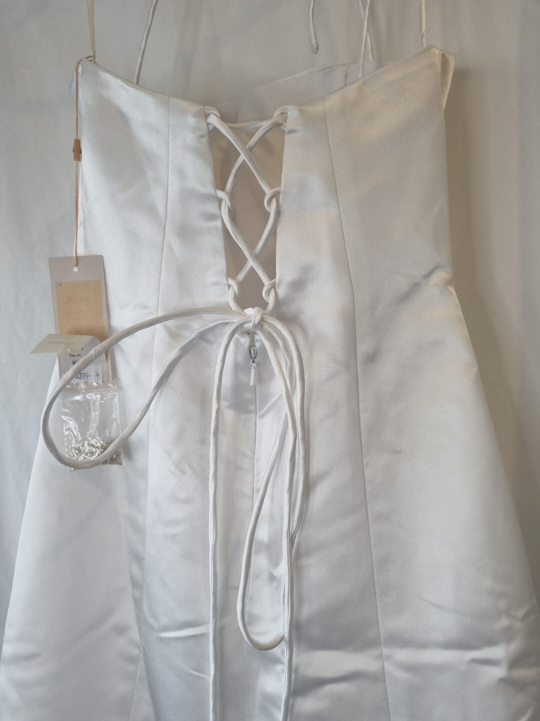 iModa White Backless Satin Embroidered Beaded A-line Halter Wedding Dress Sz 610