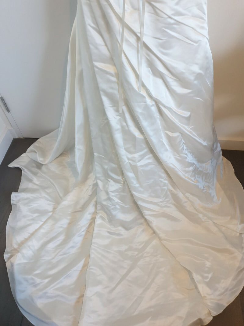 Essence ivory satin sweetheart beaded wedding dress au 76