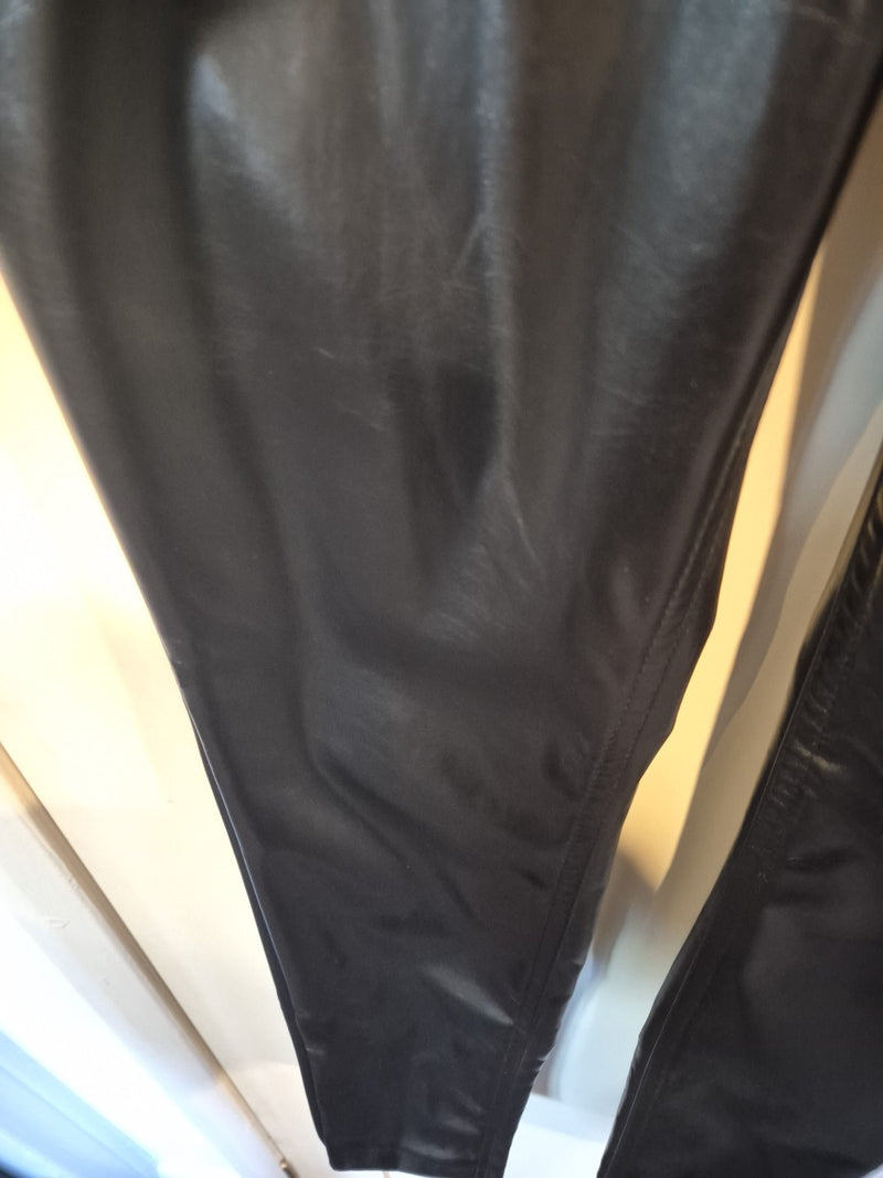 Guess Black Faux Patent Leather High Rise Skinny Leg Pants Size 275