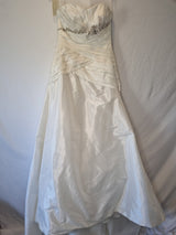 Imoda Ivory Sweetheart Ruched Beaded  Train Wedding Dress Sz 100