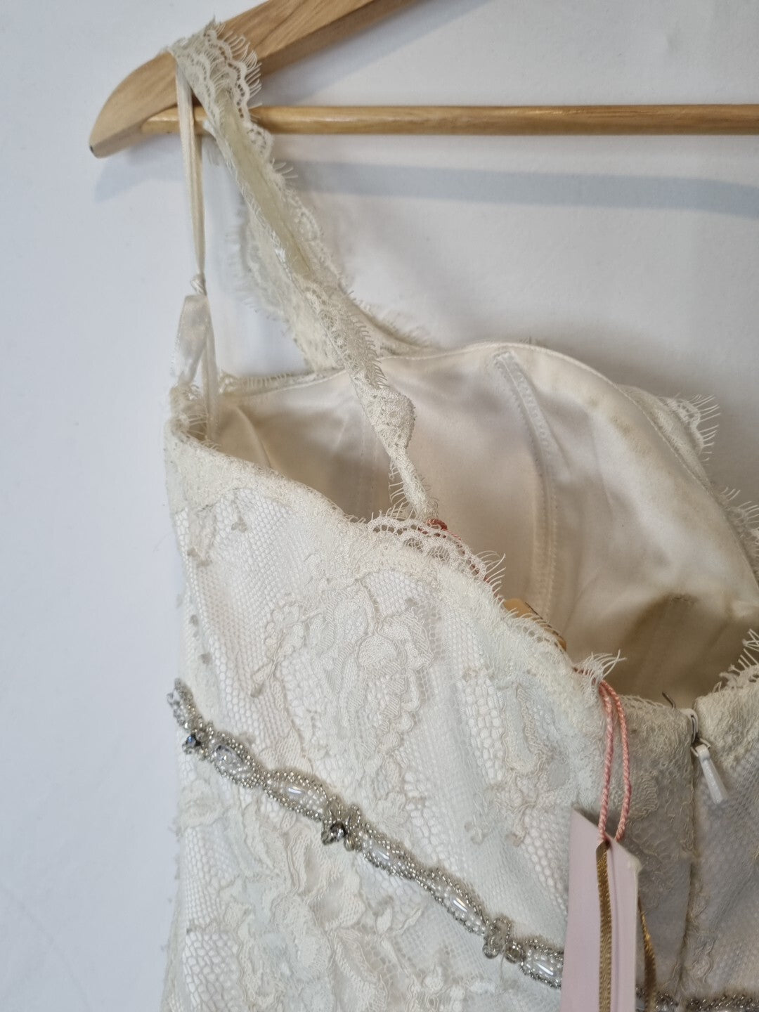 Imoda Ivory Lace Sweetheart Vneck Beaded Mermaid Train Wedding Dress Sz 1013