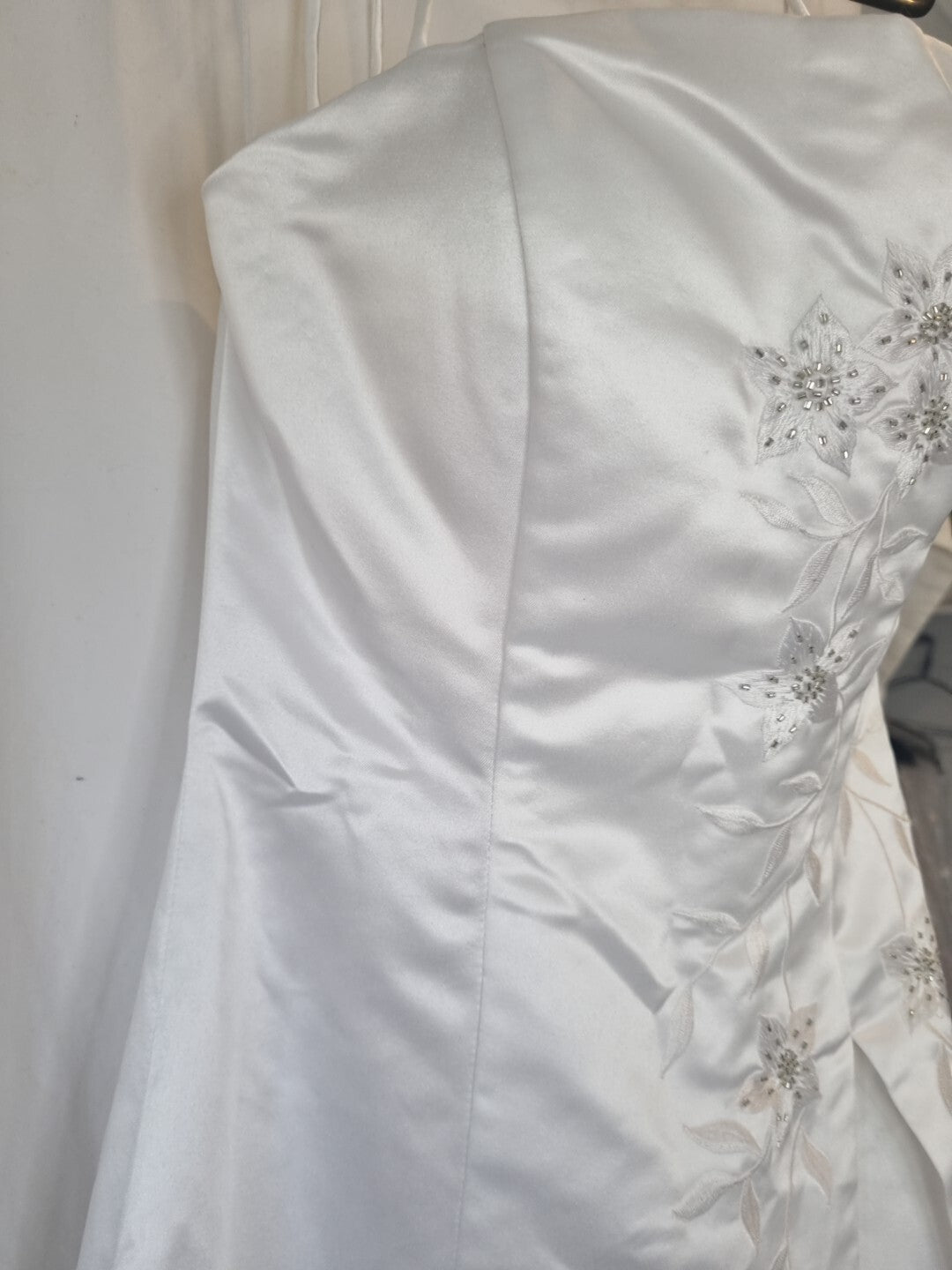 iModa White Backless Satin Embroidered Beaded A-line Halter Wedding Dress Sz 65