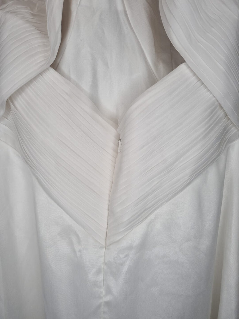 Imoda White Chiffon Ruched Beaded Round Neck High Back Wedding Dress Sz 811