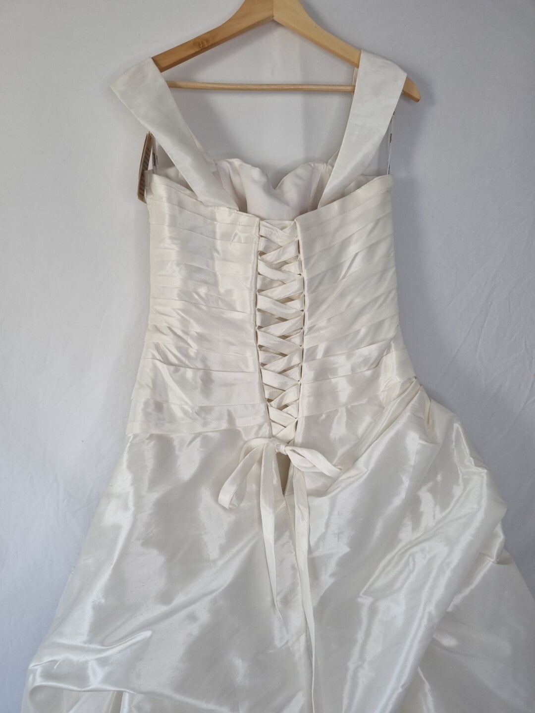 Imoda Ivory Taffeta Sweetheart Ruched Full A-line Train Wedding Dress Sz 1410