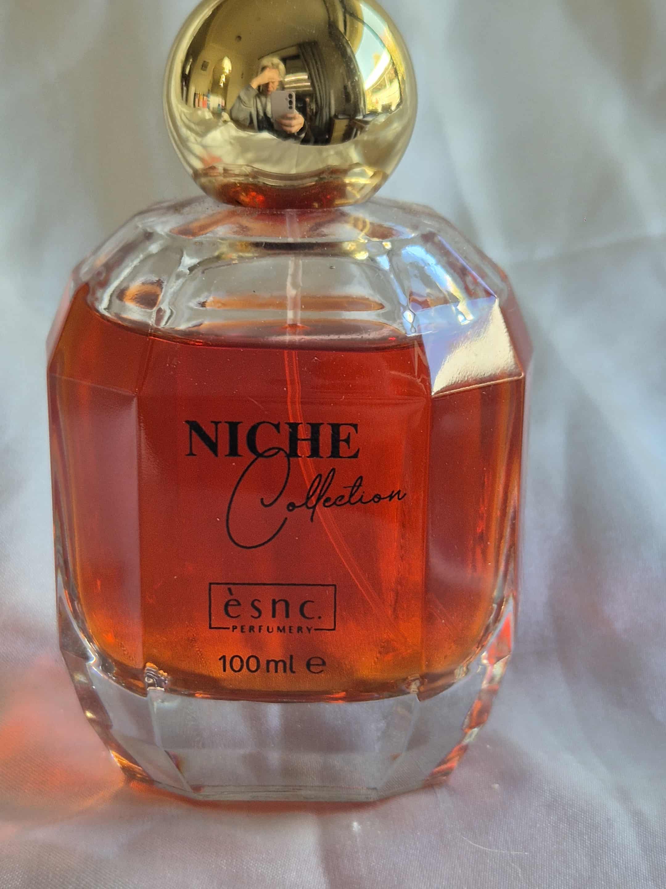 Esnc Niche Collection 23 Eau De Parfum Spray 100ml (90% Full, Unboxed)